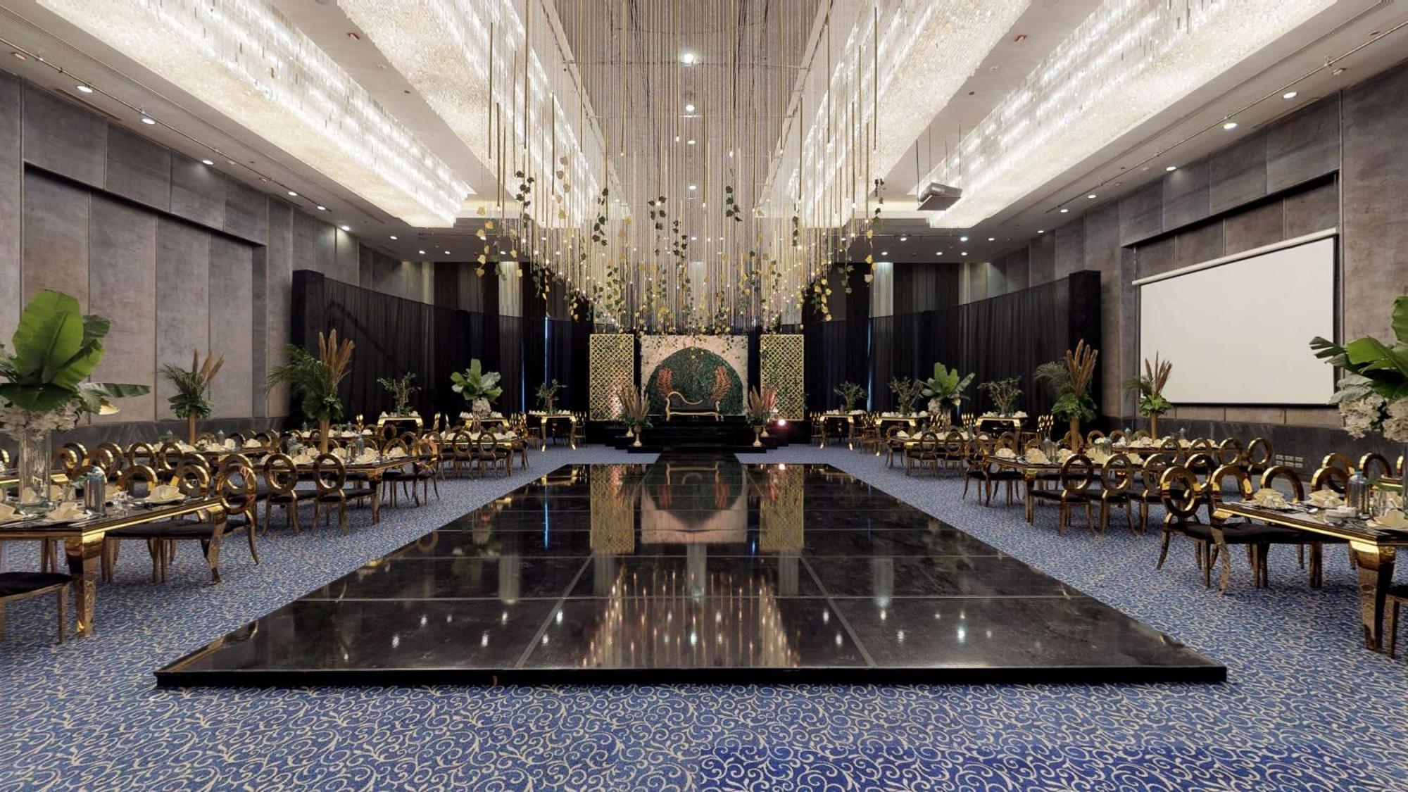 Hotel Dusit Thani Lakeview El Cairo Exterior foto The ballroom